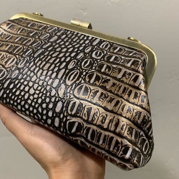 Genuine Leather Croc-Embossed Texture Push-lock Clutch/Shoulder Bag/Crossbody - Picture 15 of 16